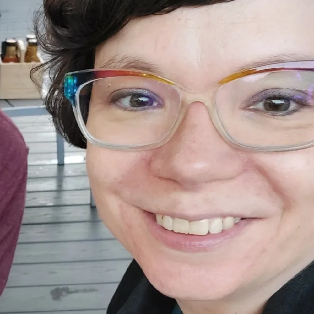 Meet your Posher, Lauren
